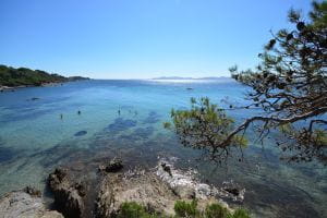 Crique non loin du Camping de la Tour Fondue