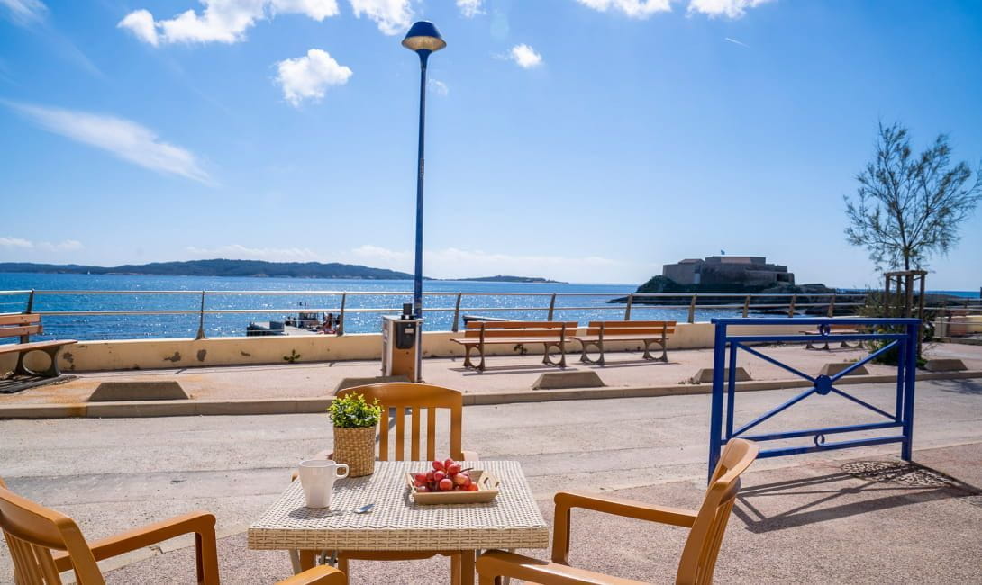 vue sur la rue de la Résidence La Gabiniere